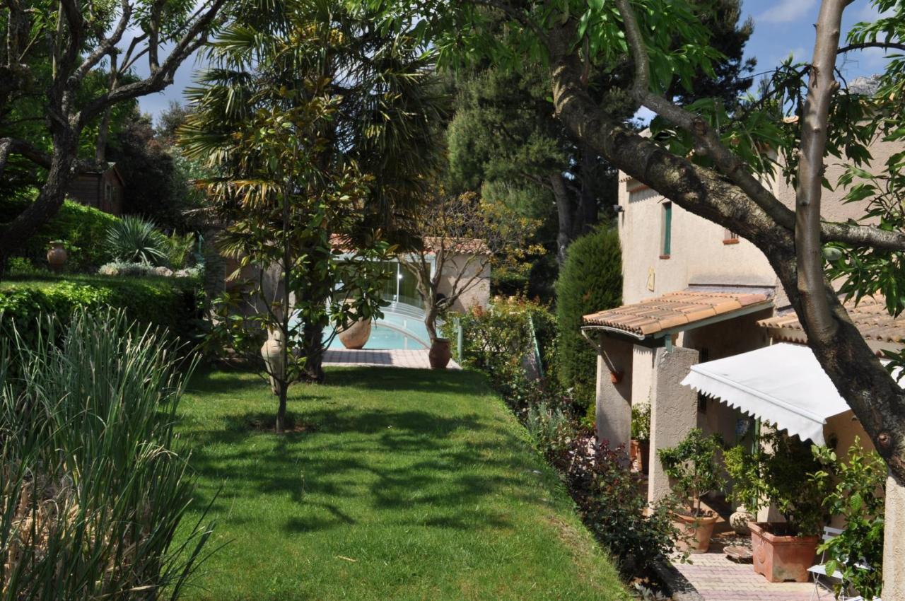 Bed and Breakfast Lou Pin Dou Papet Roquevaire Номер фото